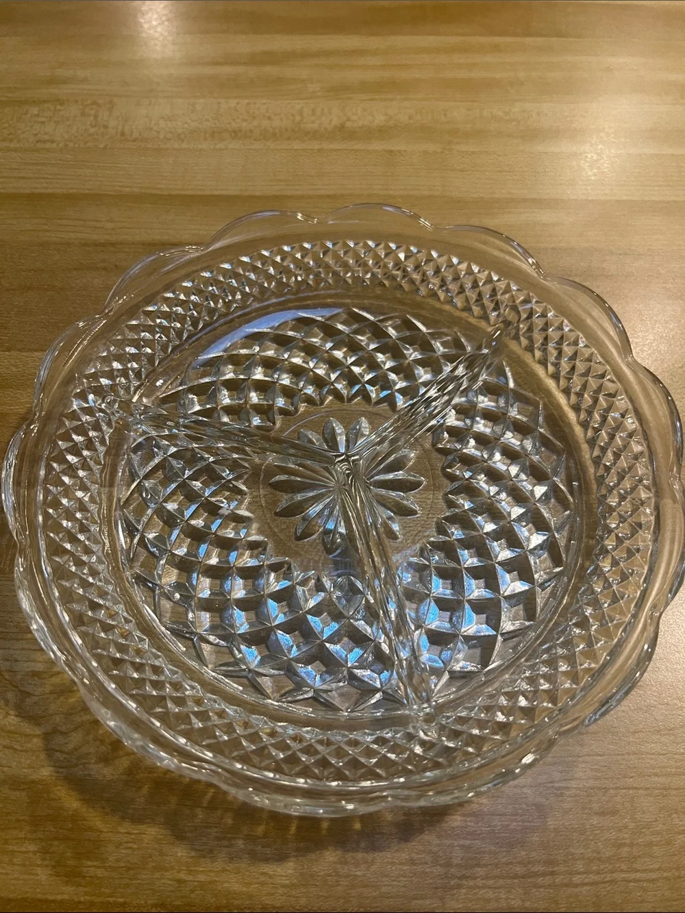 #2915**Clear Glass Divided Serving Dish - Elegant Scalloped Design